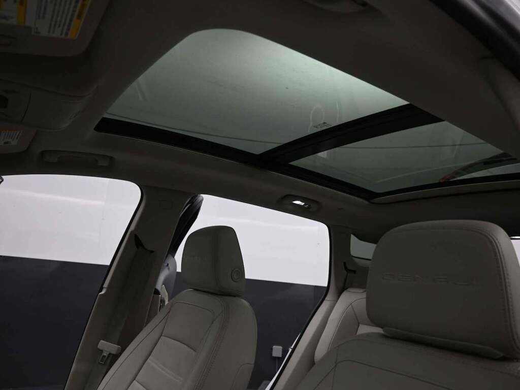 2024 GMC Terrain AWD Denali