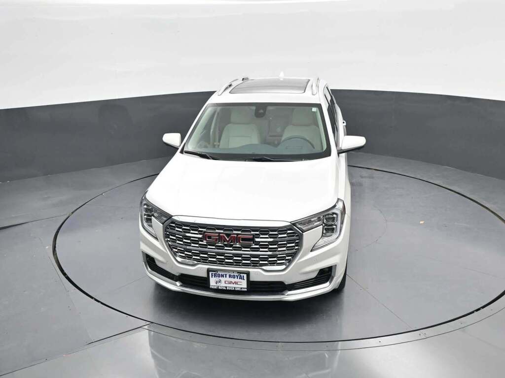 2024 GMC Terrain AWD Denali