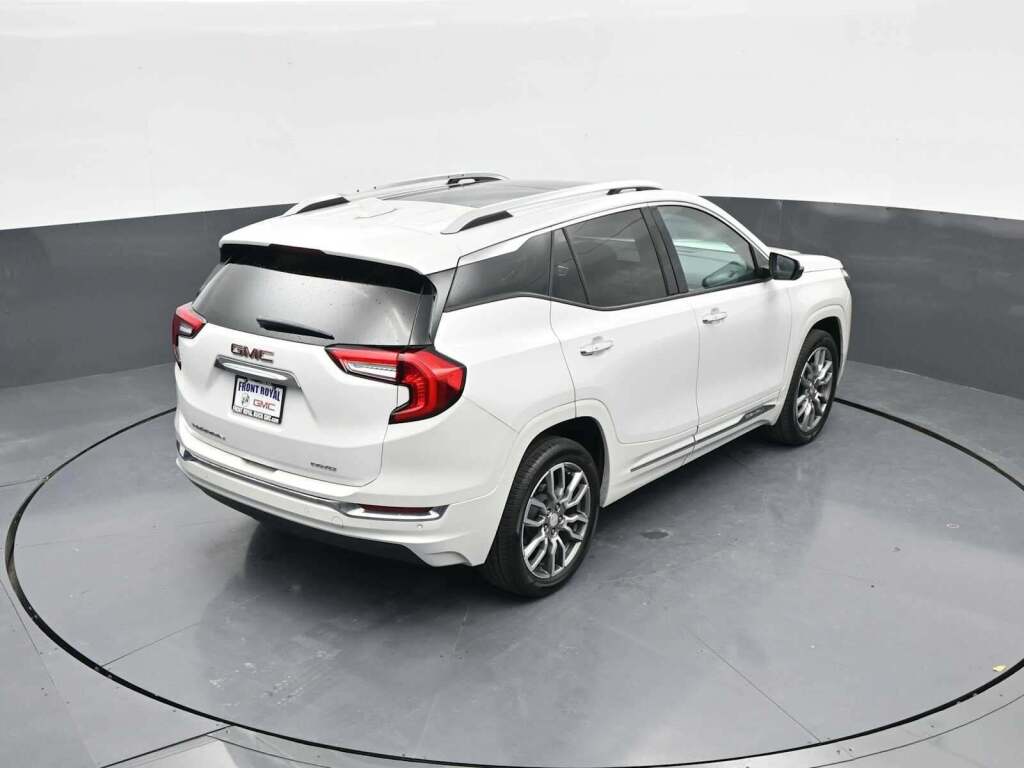 2024 GMC Terrain AWD Denali