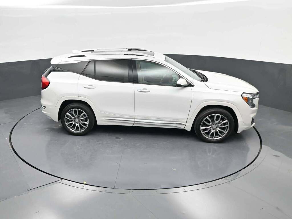 2024 GMC Terrain AWD Denali