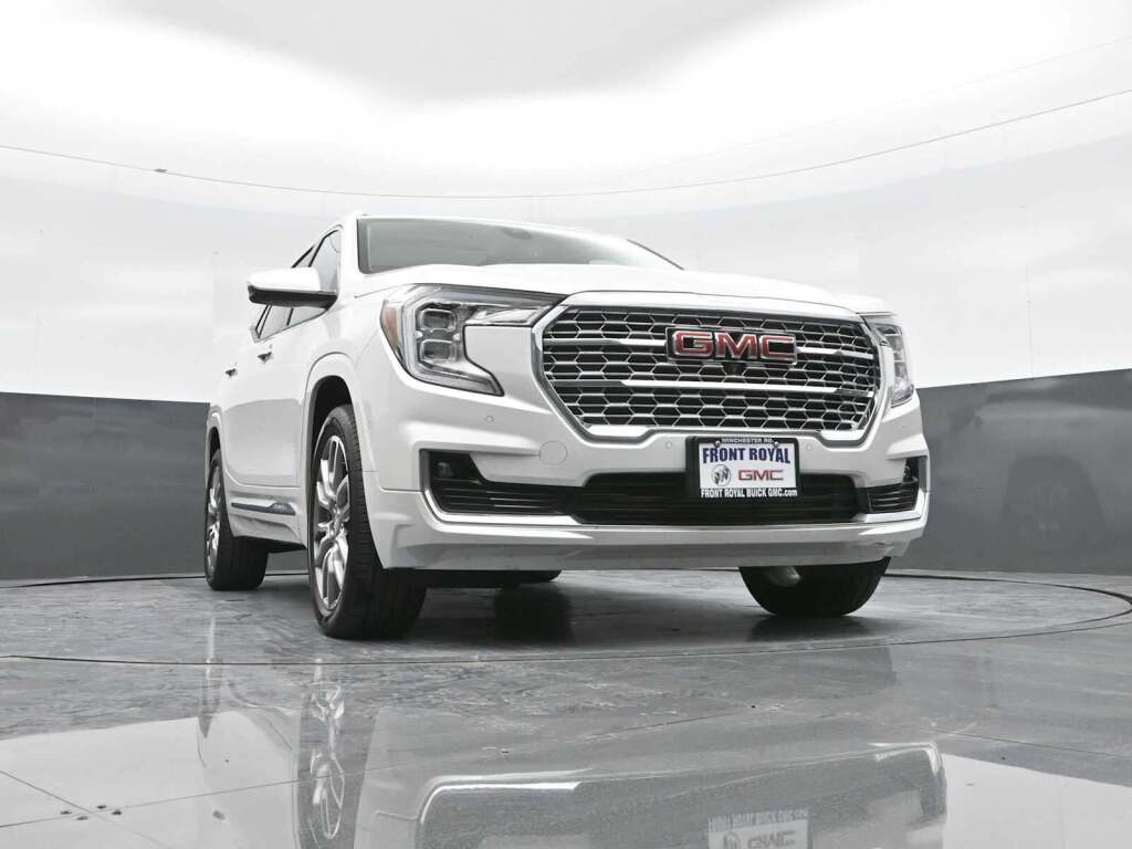 2024 GMC Terrain AWD Denali