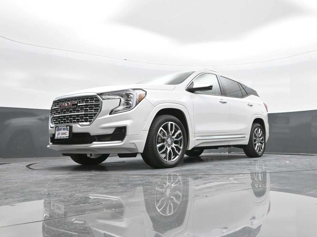 2024 GMC Terrain AWD Denali