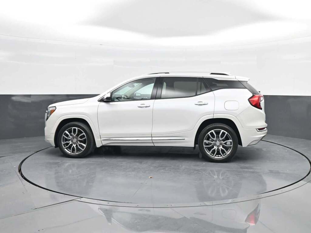 2024 GMC Terrain AWD Denali