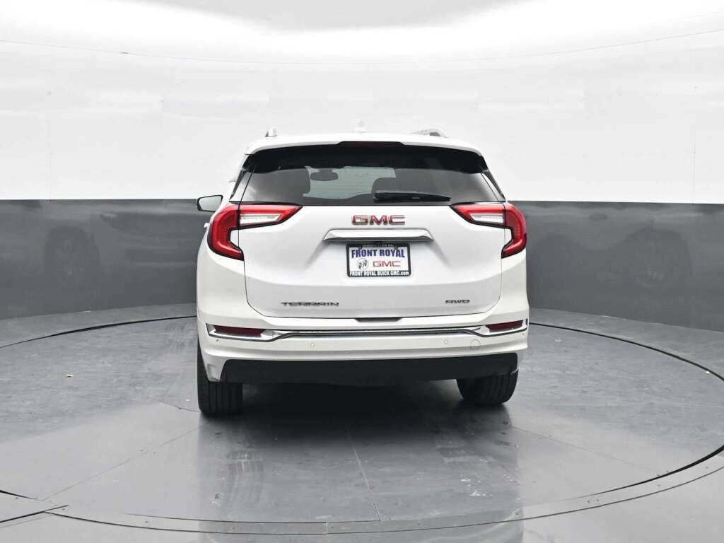 2024 GMC Terrain AWD Denali