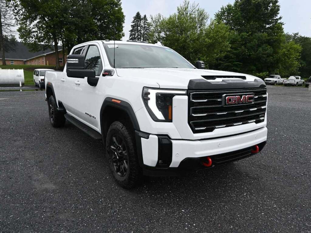 2025 GMC Sierra 2500HD AT4