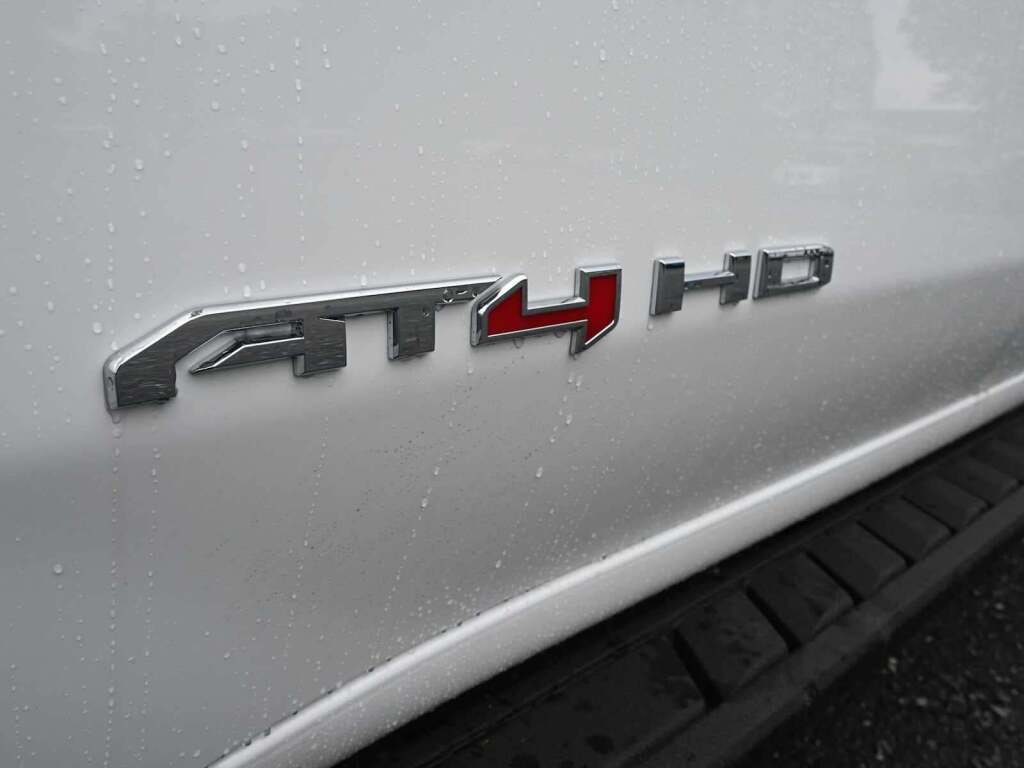 2025 GMC Sierra 2500HD AT4