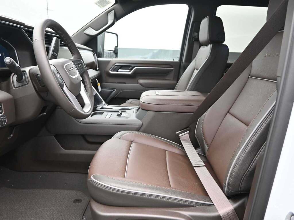 2026 GMC Sierra 2500HD Denali