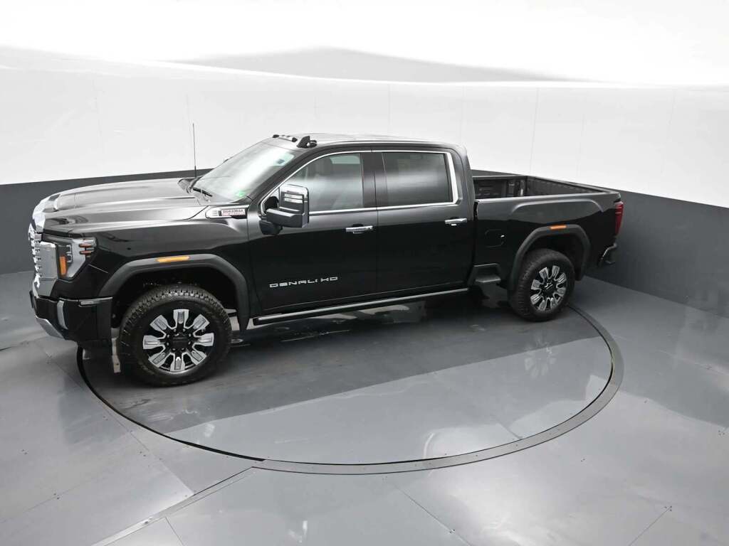 2025 GMC Sierra 2500HD Denali