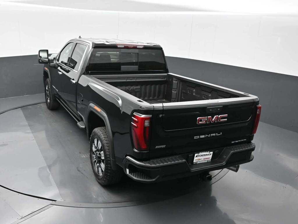 2025 GMC Sierra 2500HD Denali