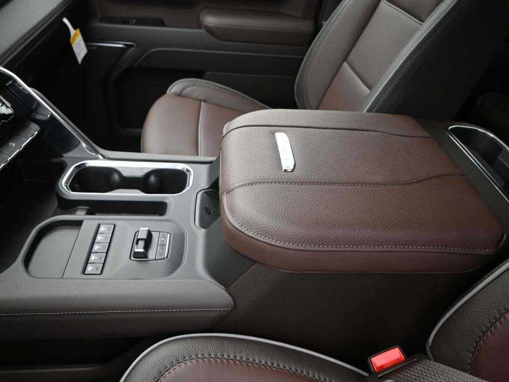 2026 GMC Sierra 2500HD Denali