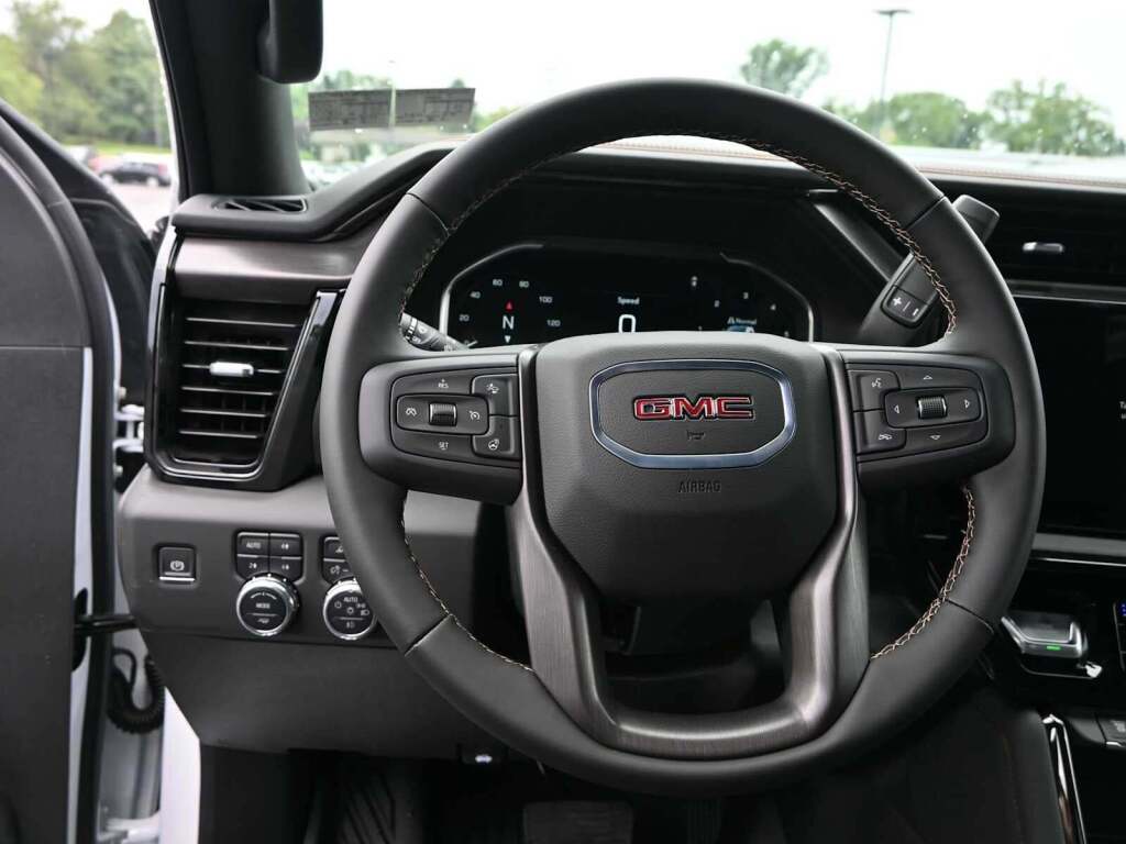 2025 GMC Sierra 2500HD AT4