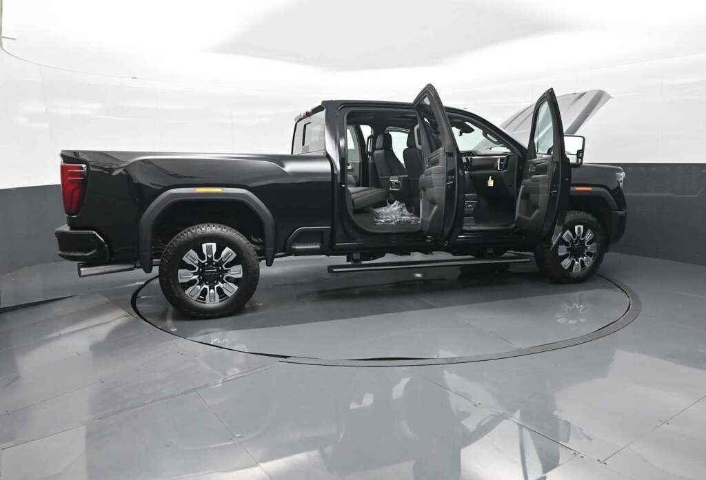 2025 GMC Sierra 2500HD Denali