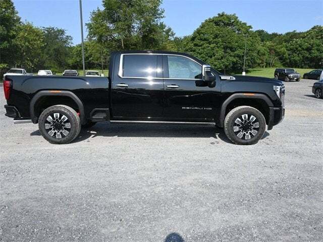 2025 GMC Sierra 2500HD Denali