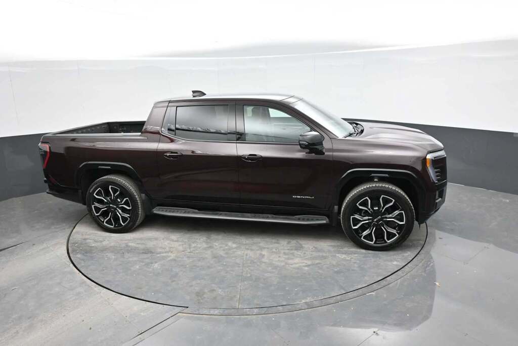 2025 GMC Sierra EV Denali