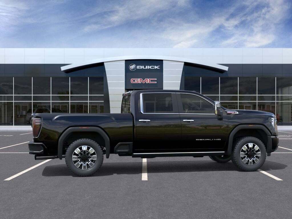 2025 GMC Sierra 2500HD Denali