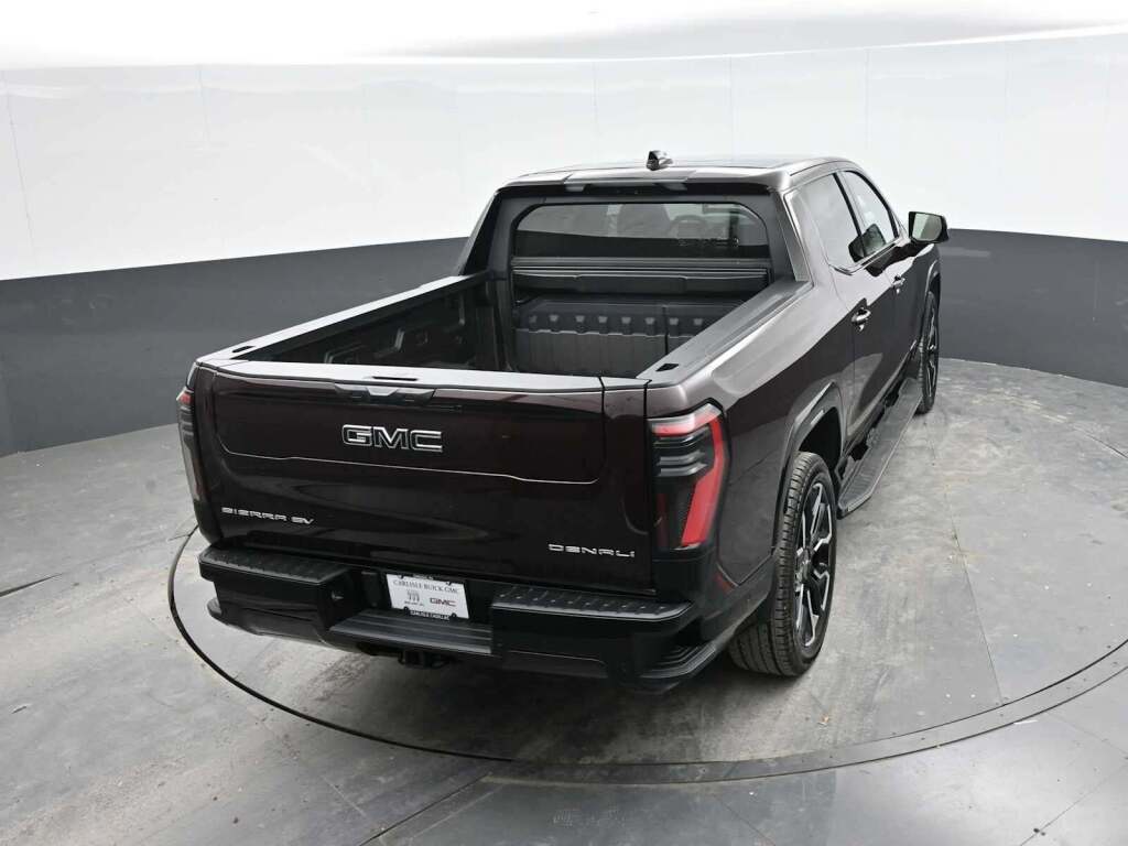 2025 GMC Sierra EV Denali