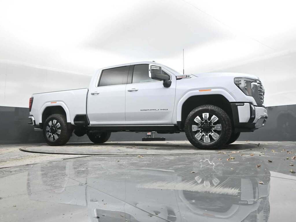 2026 GMC Sierra 2500HD Denali