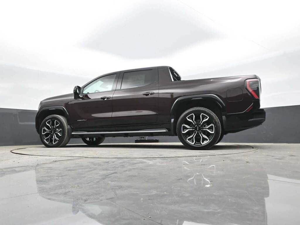2025 GMC Sierra EV Denali