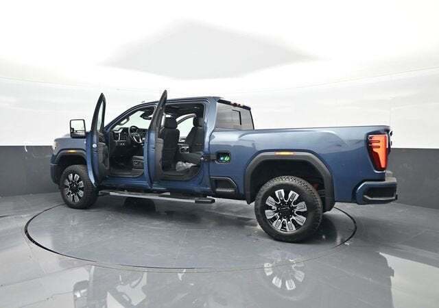 2025 GMC Sierra 2500HD Denali