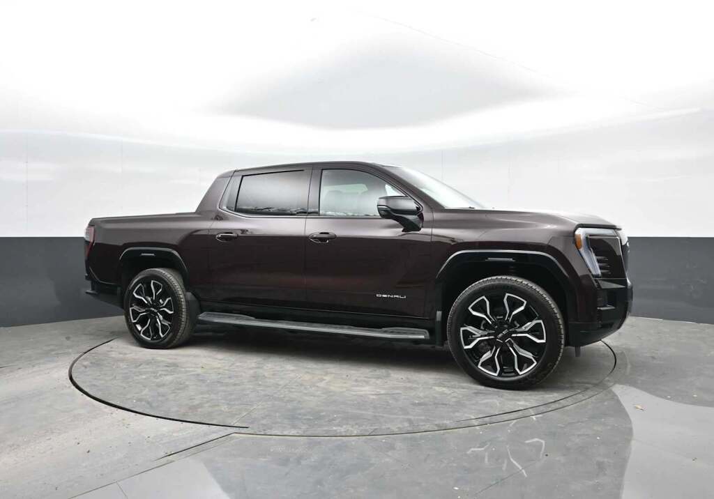 2025 GMC Sierra EV Denali