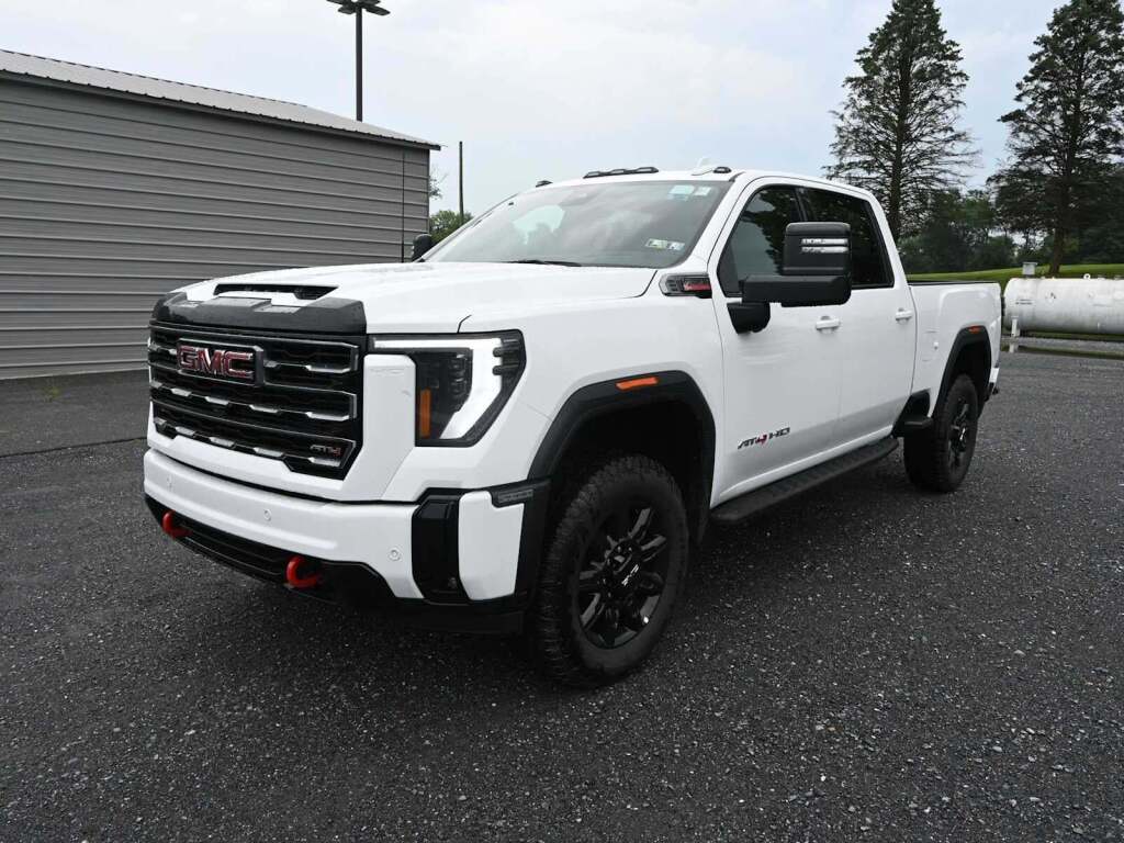 2025 GMC Sierra 2500HD AT4