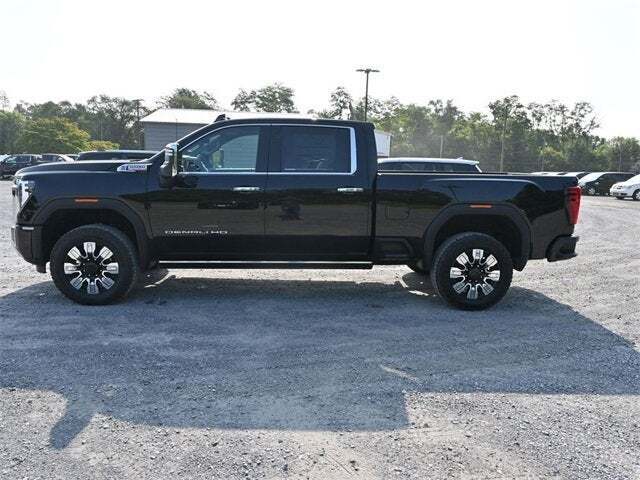 2025 GMC Sierra 2500HD Denali