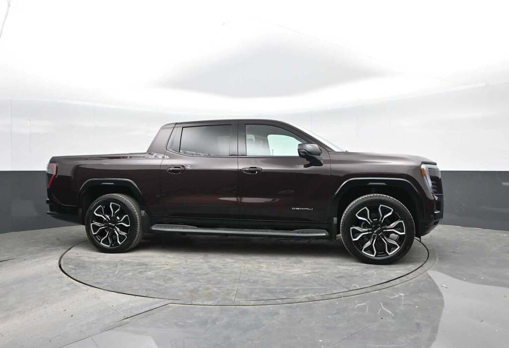 2025 GMC Sierra EV Denali
