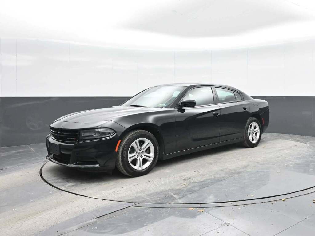 2019 Dodge Charger SXT's photo