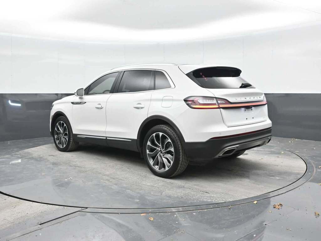 2021 Lincoln Nautilus Reserve's photo