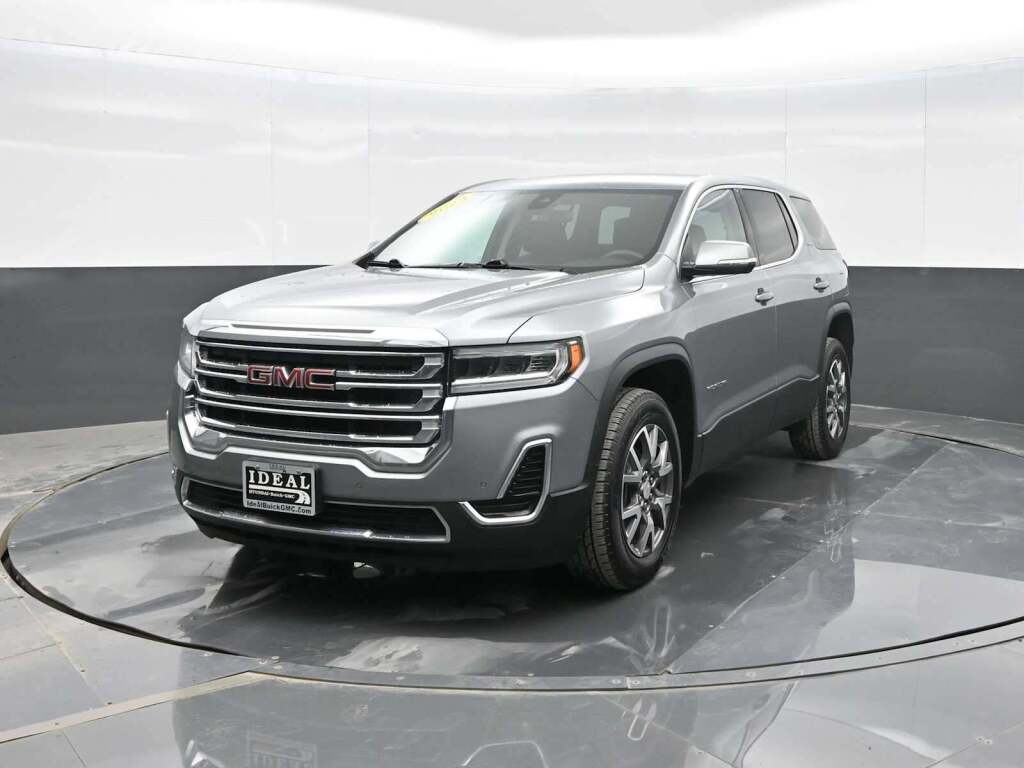2023 GMC Acadia SLE's photo