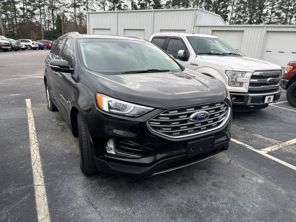 2019 Ford Edge SEL's photo