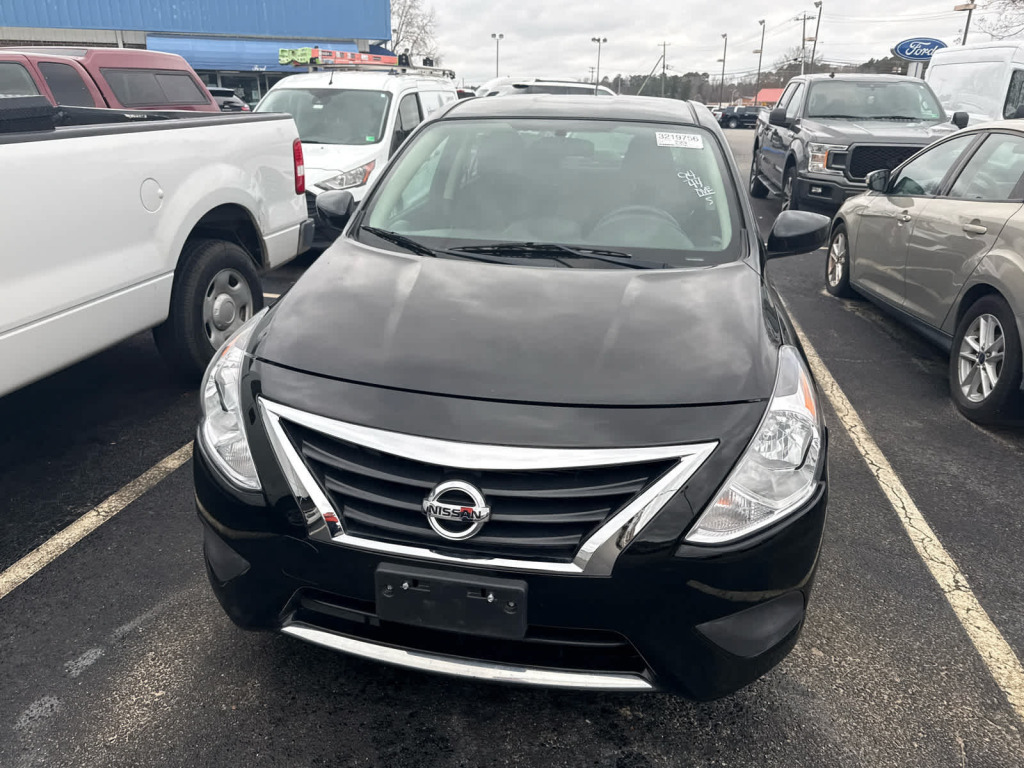 2019 Nissan Versa 1.6 S