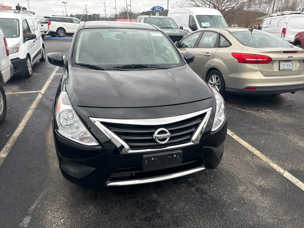 2019 Nissan Versa 1.6 S
