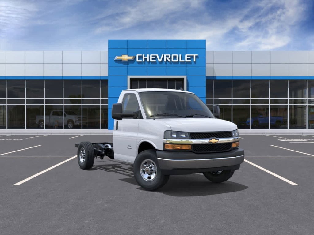 2025 Chevrolet Express Cutaway Work Van