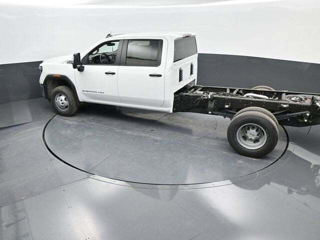 2025 GMC Sierra 3500HD Chassis Pro
