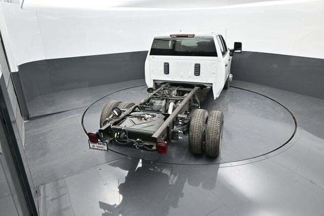 2025 GMC Sierra 3500HD Chassis Pro