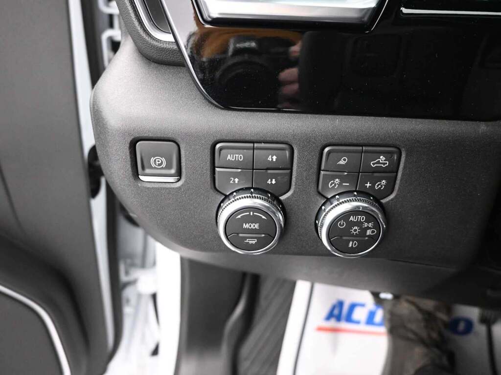 2026 GMC Sierra 2500HD SLT