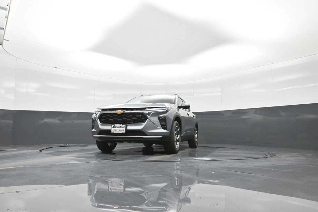 2025 Chevrolet Trax FWD LT