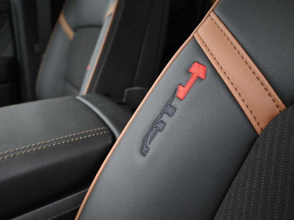 2025 GMC Canyon 4WD AT4