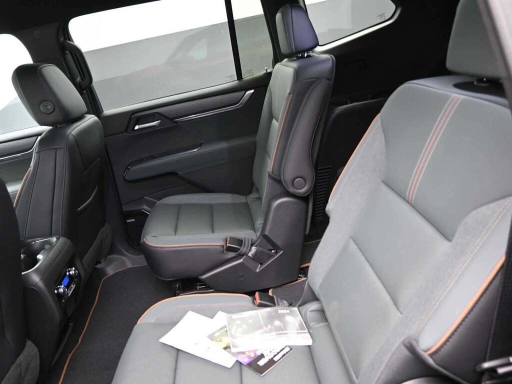 2024 GMC Acadia AWD AT4