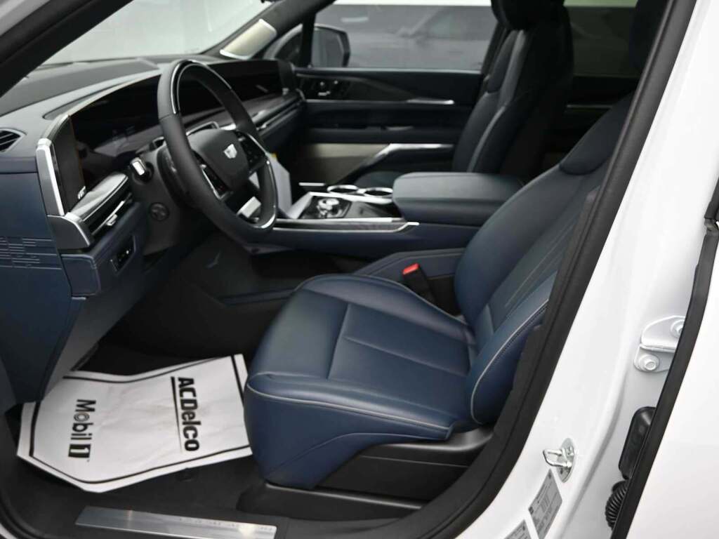 2025 Cadillac Escalade IQ Luxury 2 AWD