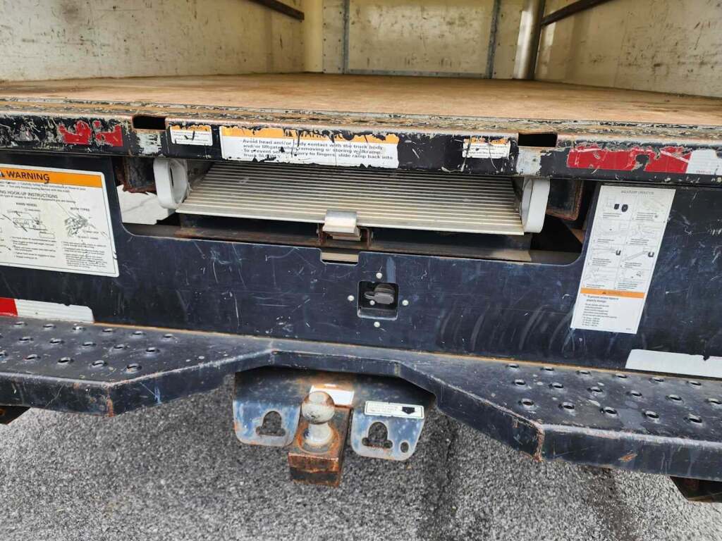 2018 Ford E-350 Cutaway 