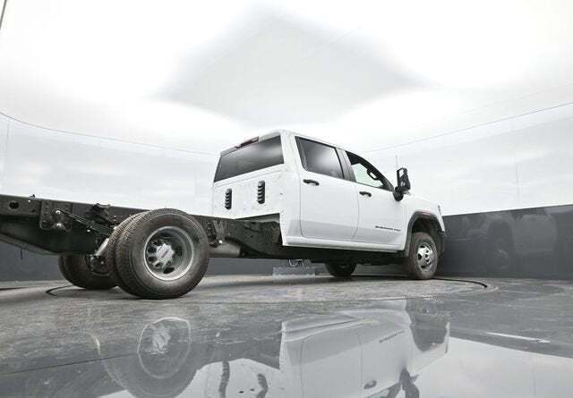 2025 GMC Sierra 3500HD Chassis Pro