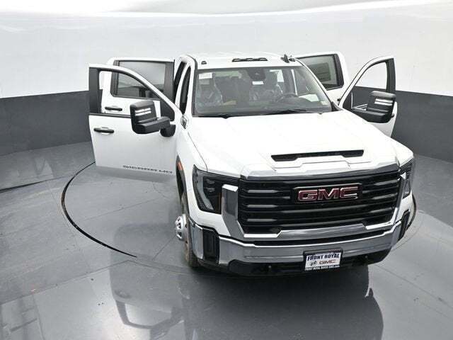 2025 GMC Sierra 3500HD Chassis Pro