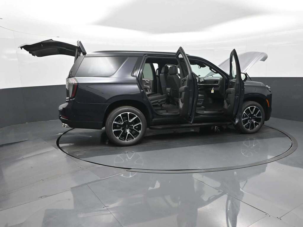 2026 Chevrolet Tahoe 4WD RST