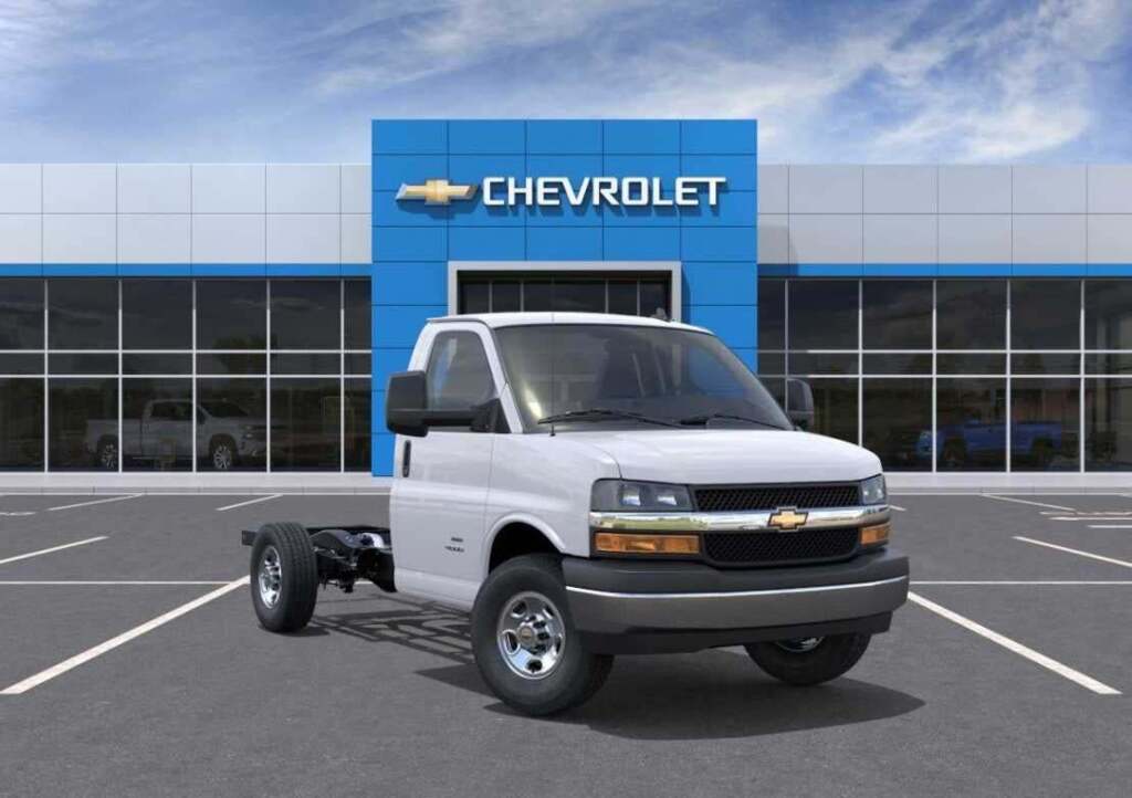 2025 Chevrolet Express Cutaway Work Van