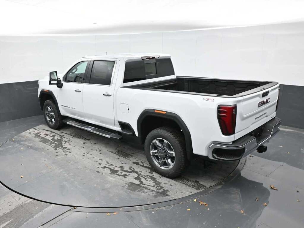 2026 GMC Sierra 2500HD SLT