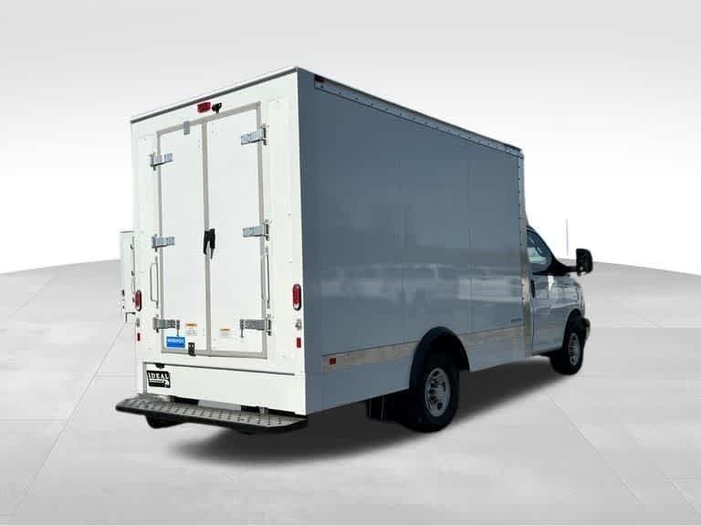 2023 Chevrolet Express Cutaway Work Van