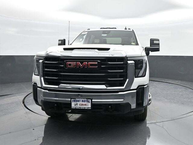 2025 GMC Sierra 3500HD Chassis Pro