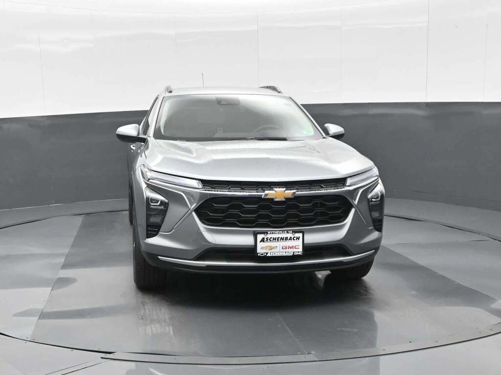 2025 Chevrolet Trax FWD LT